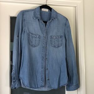 Bella Dahl Jean shirt. Size XS.